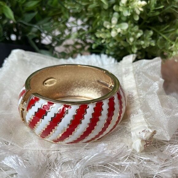Amrita Red & White & Goldtone Kimmy Stripe Cuff - Picture 16 of 17